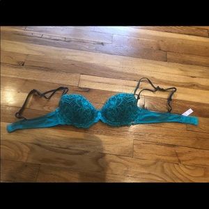 Victoria’s Secret/Pink Lace Push-up Bra